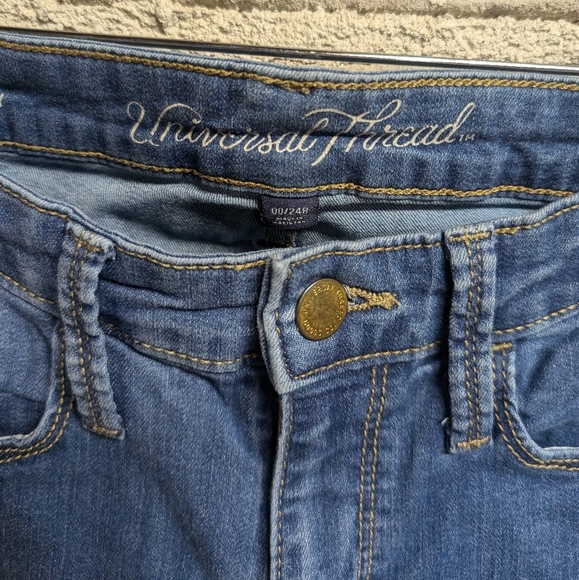 Jeans - Picture 2 of 3